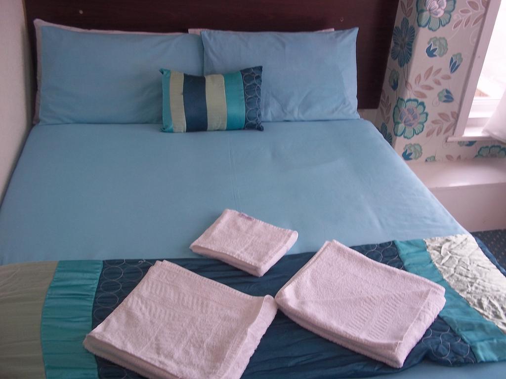 Hotel Avano - Pleasure Beach Blackpool Oda fotoğraf